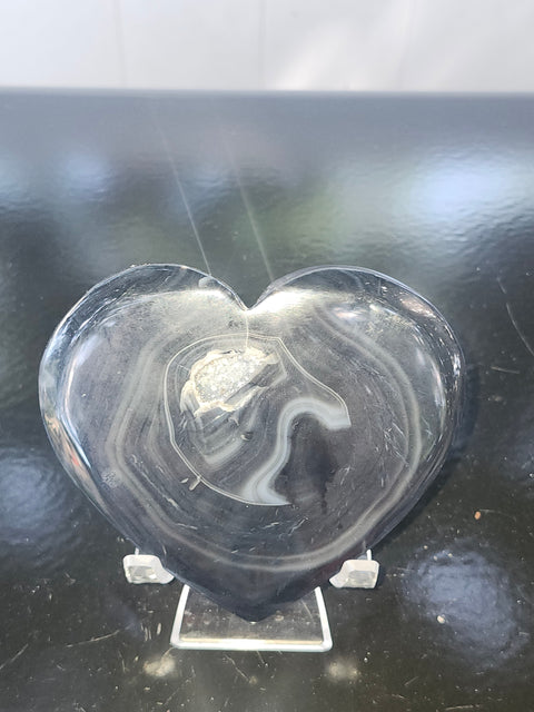 Druzy agate heart! 7.5 ounces,4.1 inches wide, 3.7 inches tall