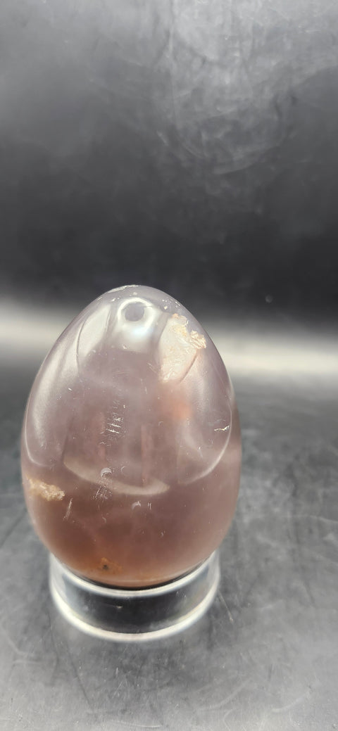 Agate egg! 9.2 ounces, 2.8 inches tall, 2 wide