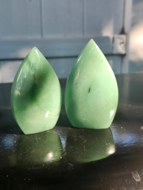 Green aventurine tear tower! 3.1 inches, 4.8 ounces!