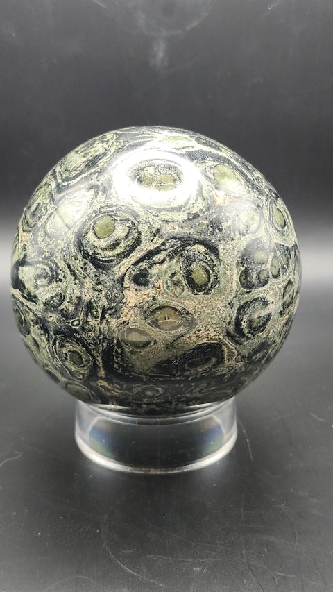 Kambaba jasper sphere. 74.6mm, 2.93 inches, 1.5 pounds.