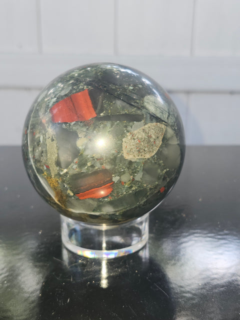 76.7mm, 3.01 inch african bloodstone sphere! 1.6 pounds
