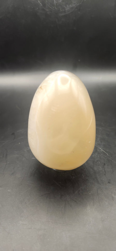 Quartz,agate egg! 5.8 ounces, 2.5 inches