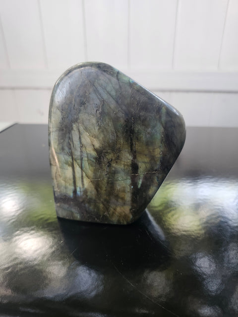 Labradorite free form! 3.89 inches tall, 3.32 inch wide, 1.3 pound