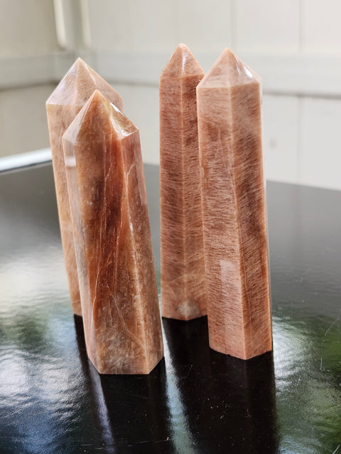 Peach moonstone tower! 3.1 inches, 2 to 3 ounces