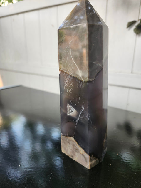 Volcanic agate tower! 1.4 pounds, 6.5 inches