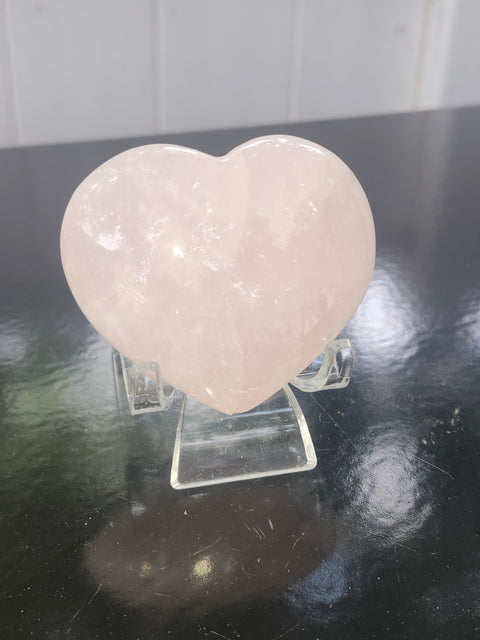 Rose quartz heart! 5 ounces, 2.6 inches wide, 2.3 inches tall