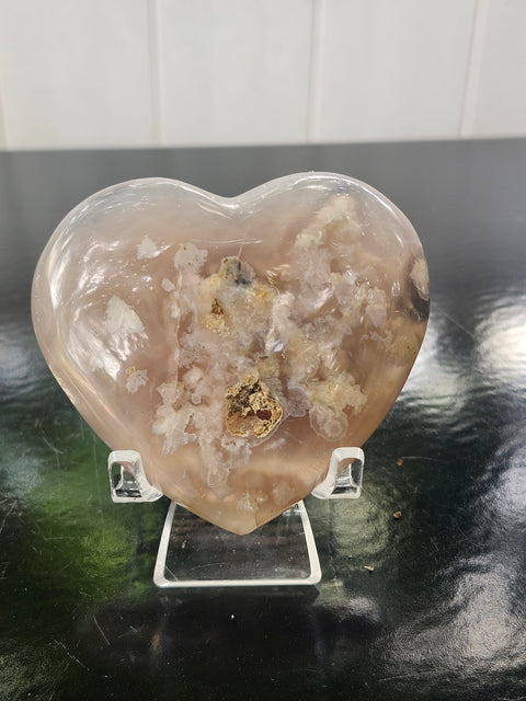 Flower agate heart! 4.5 ounces, 3 inches wide, 2.8 inches tall