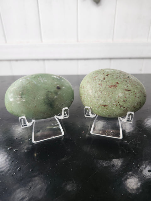 Olive opal palm stone! 4.2 ounces, 2.75 inches