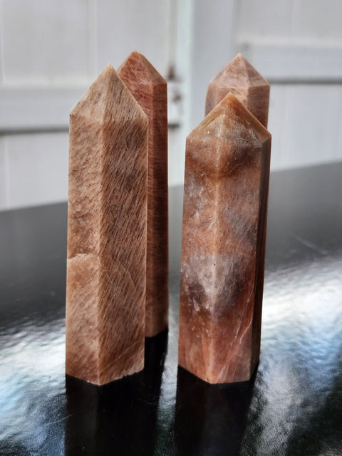 Peach moonstone tower! 3.1 inches, 2 to 3 ounces