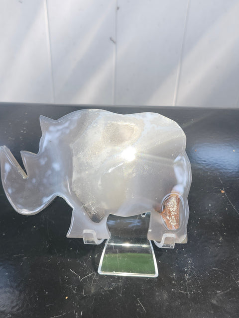 Druzy agate rhino! 8 ounces, 5 inches