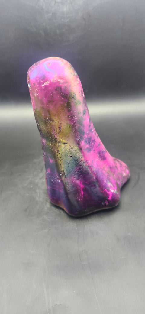 Aura quartz tower uv reactive! 11 ounces, 4 inches tall