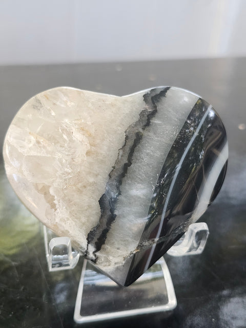 Agate heart! 4 ounces, 63.7mm, 2.51 inches