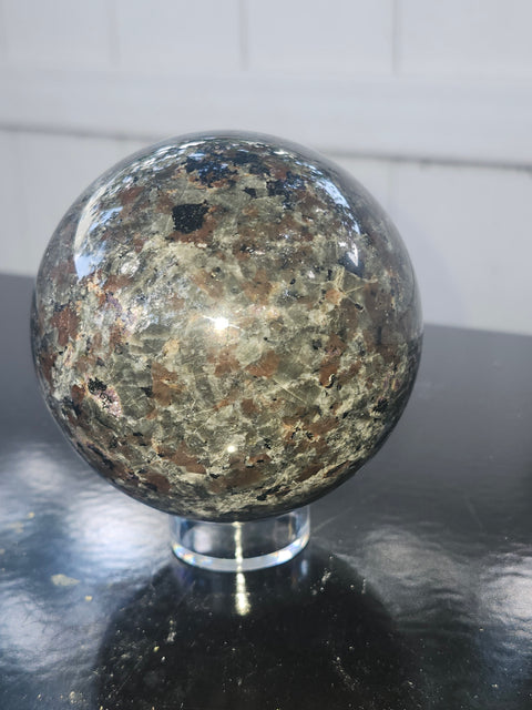 Flame stone "yooperlite" sphere! 1.8 pounds, 79.1mm, 3.11 inches