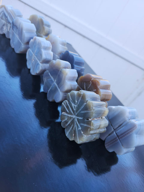 crystals spheres towers gemstones geodes skulls Amathyst rose quartz