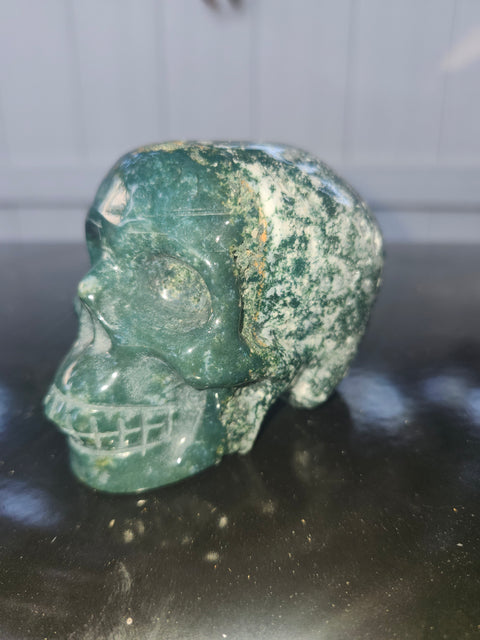Moss agate skull! 15 ounces, 3.4 inches long, 3.1 tall, 2.1 wide