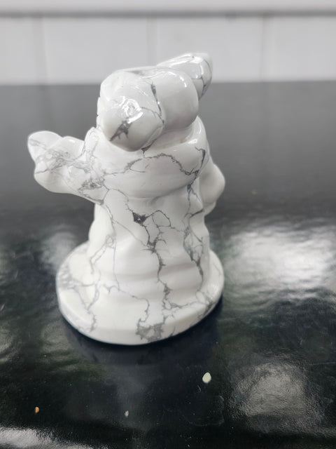 Howlite yoda! 3.9 ounces, 2.3 inches