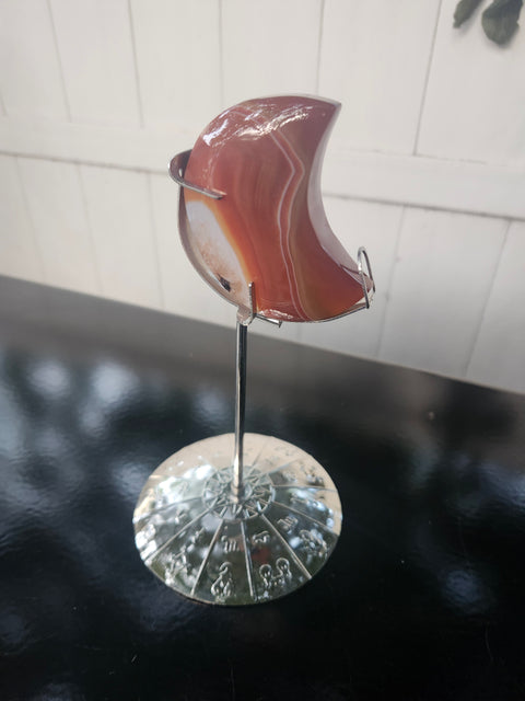 4.6 ounce carnelian moon with zodiac stand