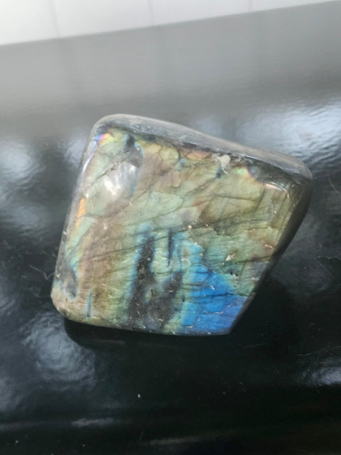 Labradorite free form! 1.1 pounds, 3.5 inch's tall, 3.3 wide