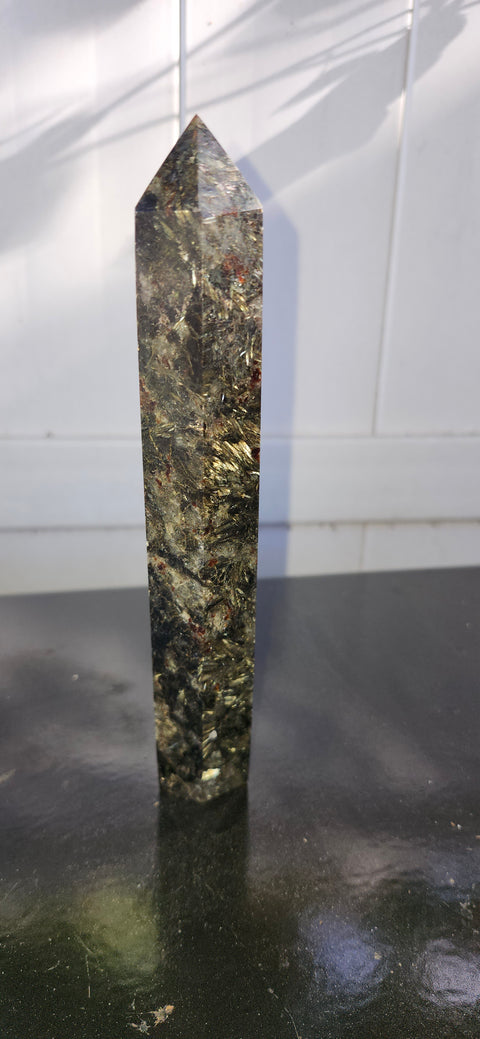 Large afrvedsonite tower! 7.5 inches, 13 ounces