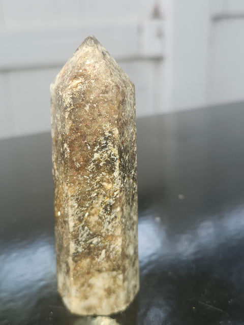 Ghost crystal tower with silver flash!! 3.6 ounces, 3.4 inches