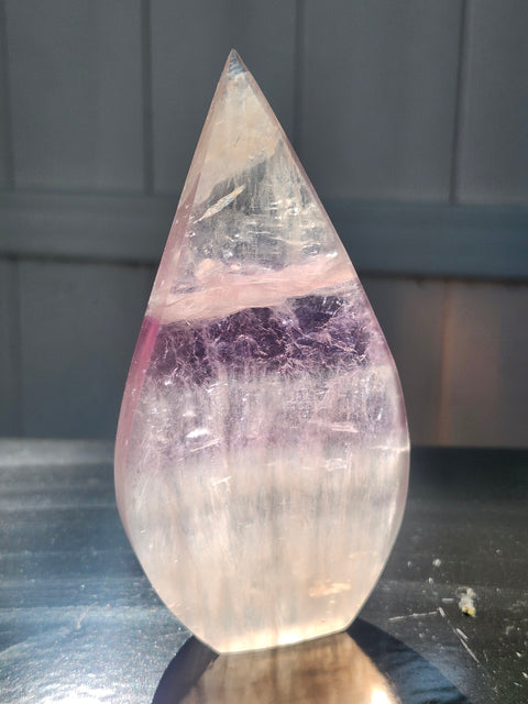 Florite tear drop tower! 10 ounces, 4.9 inches tall, 2.5 wide