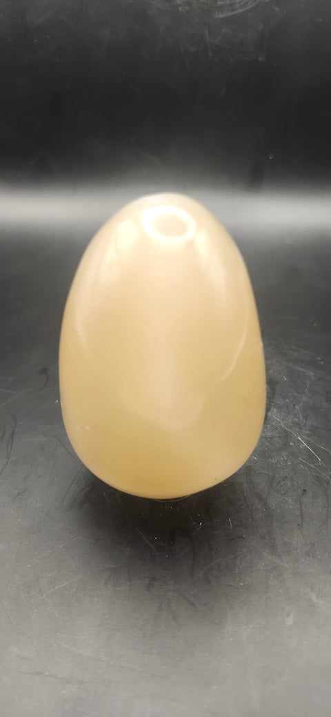 Quartz,agate egg! 5.8 ounces, 2.5 inches