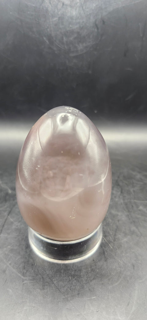 Agate egg! 9.2 ounces, 2.8 inches tall, 2 wide