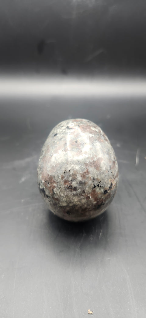 Mini flame stone skull. 5 ounces, 2.5 inches