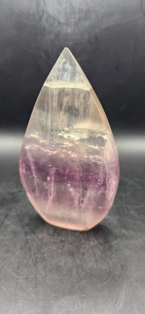 Florite tear tower! 4.3 inches tall, 2.3 wide, 8.3 ounces