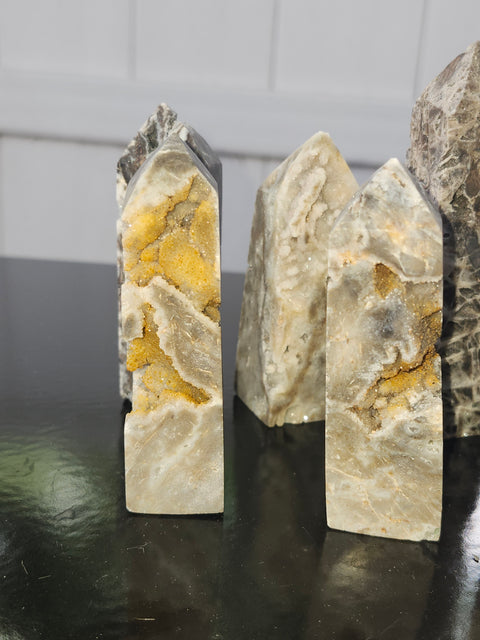 Sphalerite tower! 2 to 3 ounces, 2.9 to 3.8 inches