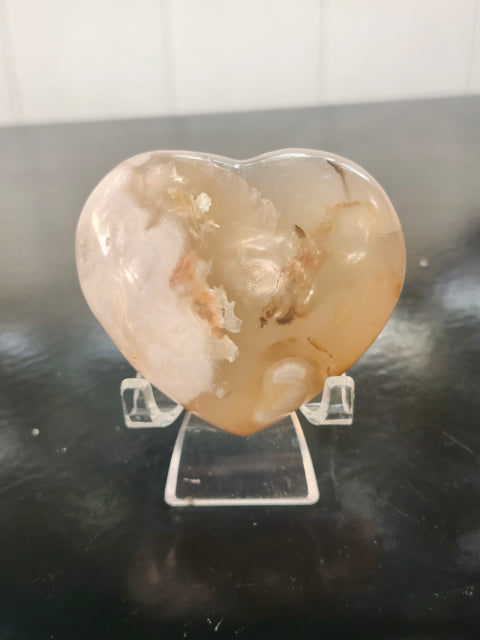 Flower agate heart! 5 ounces, 2.4 inches wide, 2.2 tall