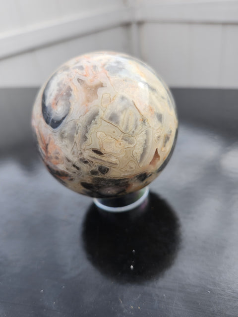 crystals spheres towers gemstones geodes skulls Amathyst rose quartz