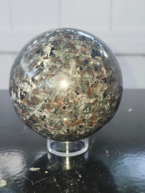 Flame stone "yooperlite" sphere! 1.8 pounds, 79.1mm, 3.11 inches