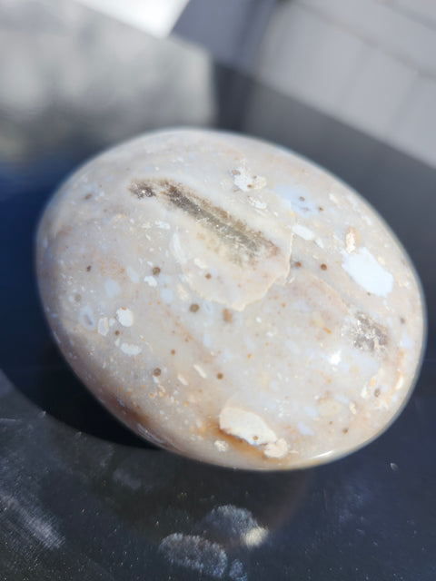 crystals spheres towers gemstones geodes skulls Amathyst rose quartz