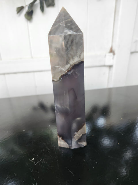 Volcanic agate tower! 1.4 pounds, 6.5 inches