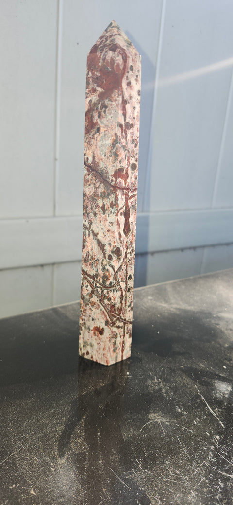 Leopard skin japer tower! 8 inches tall, 13.2 ounces!