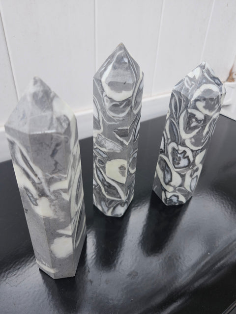 crystals spheres towers gemstones geodes skulls Amathyst rose quartz