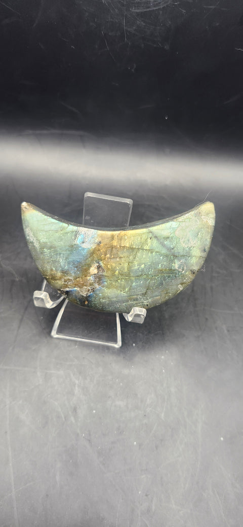 High shine labradorite moon! 3.2 ounces, 2.9 inches tall, 1.3 wide