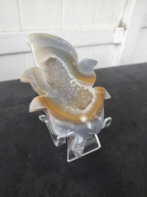 Druzy agate flower carving! 7 ounces, 5 inches tall
