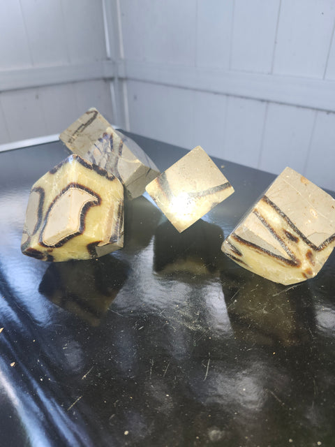 Septarian stone balancing cube! 7 ounces, 2 inches