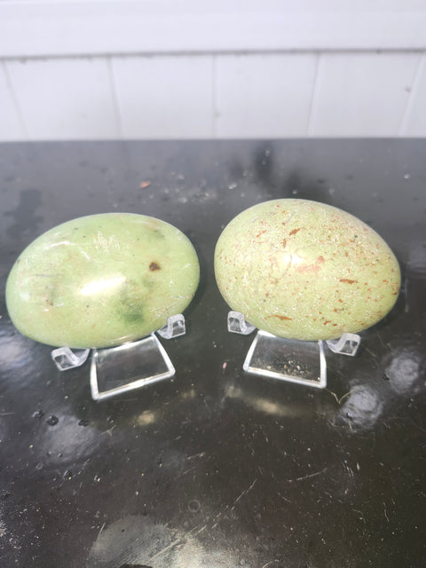 Olive opal palm stone! 4.2 ounces, 2.75 inches