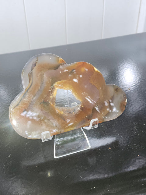 Druzy agate cloud! 6.4 ounces, 5.2 inches wide, 3.6 tall