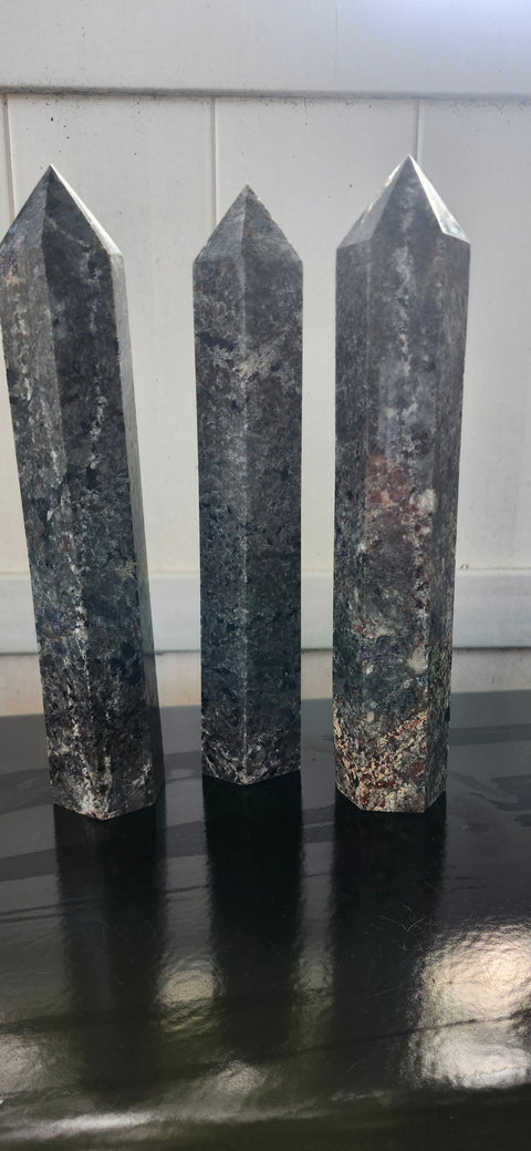 Jumbo flame stone " yooperlite" tower! 10.5 inches, 2.7 pounds