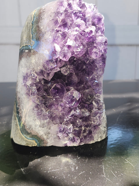Amethyst cut base free form! 1.14 pounds, 4.5 inches tall, 3 wide