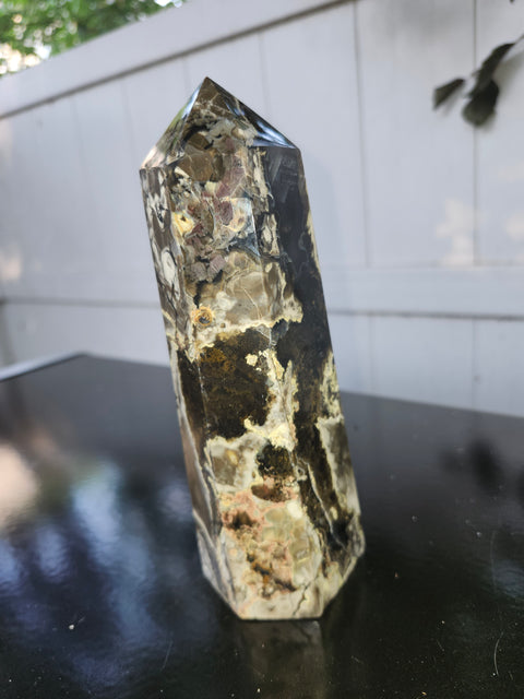 Volcanic agate tower! 1.9 pounds, 7 inches