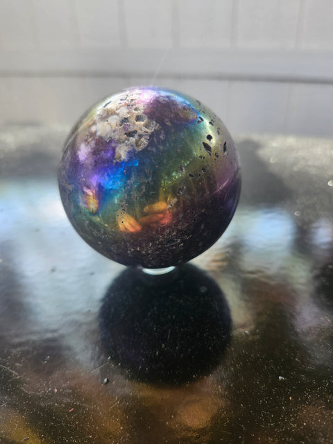62.9mm, 2.47 inch, 13.6 ounce aura quartz sphere