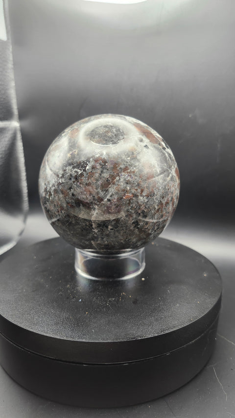 Flame stone sphere yooperlite 82.5mm, 3.24 inches 1.10 pounds!!