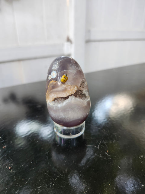 Druzy agate egg. 5.2 ounces, 2.75 inchs