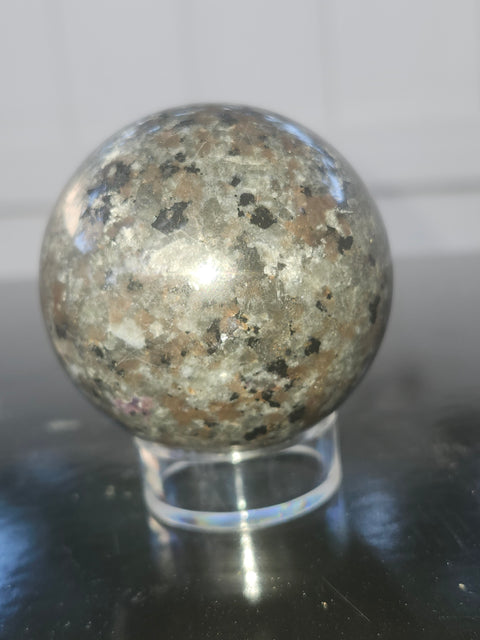 Flame stone sphere "yooperlite" 52.6mm, 2.07 inches, 7 ounces