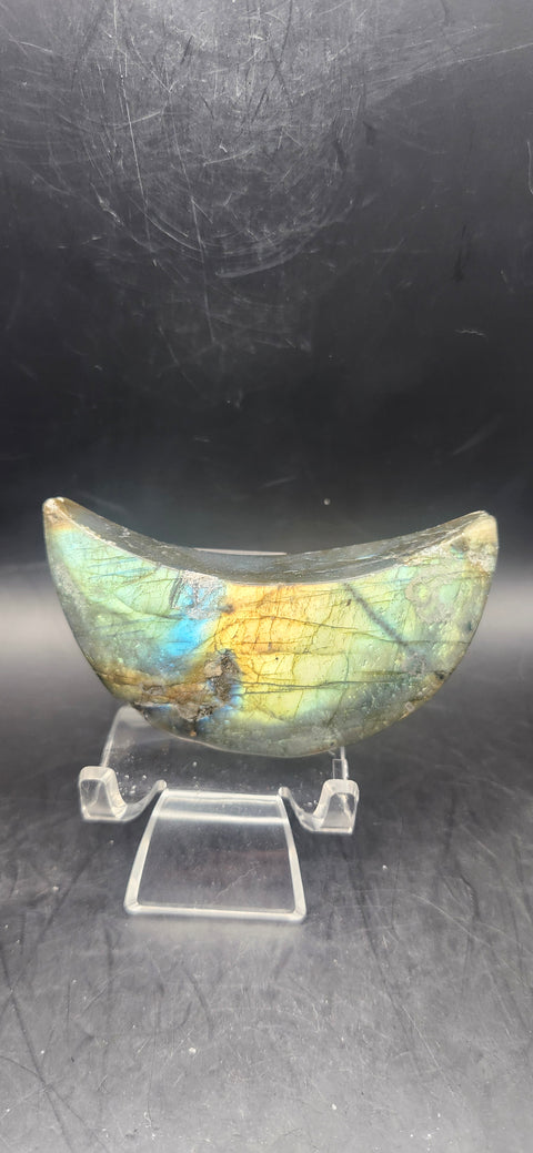 High shine labradorite moon! 3.2 ounces, 2.9 inches tall, 1.3 wide